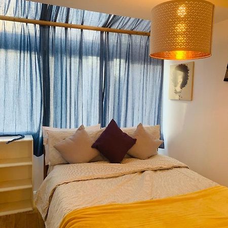 Riverside Double Room With Double Sofa Bed London Exteriör bild